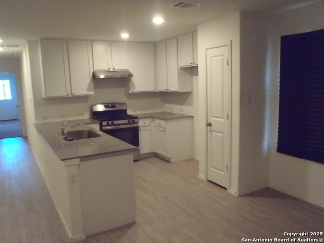 Listing photo id 9 for 14411 Source