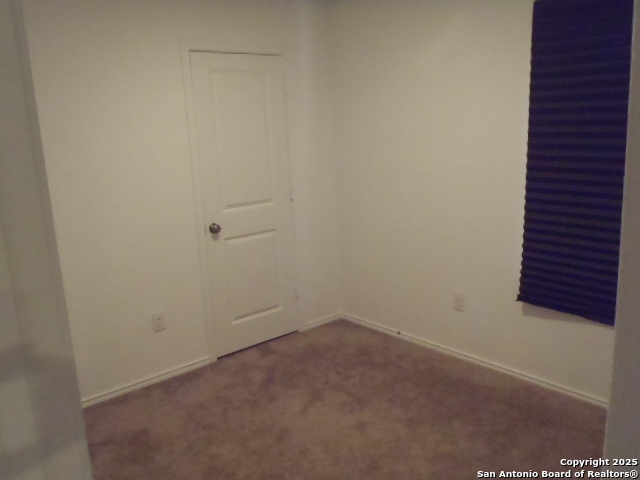 Listing photo id 16 for 14411 Source