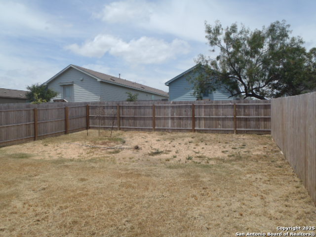 Listing photo id 5 for 14411 Source