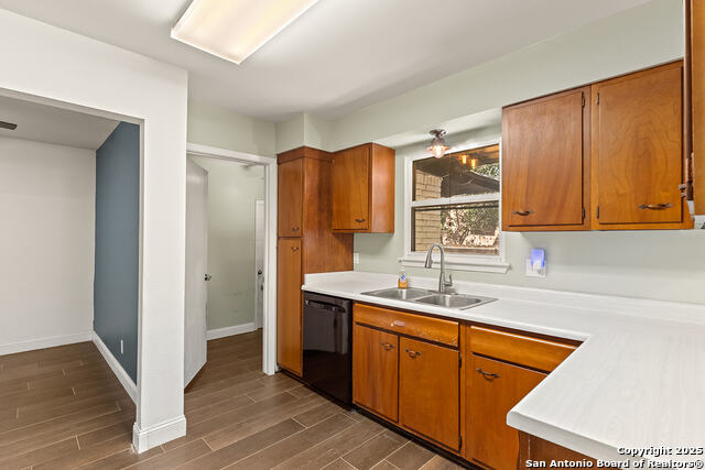 Image 14 of 35 For 619 Patricia