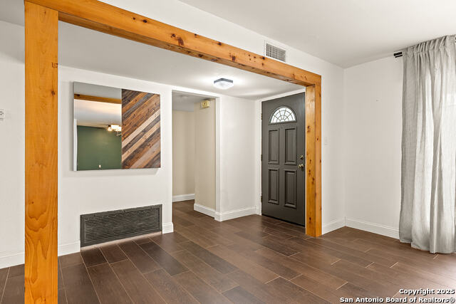 Image 4 of 35 For 619 Patricia