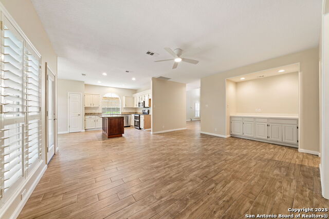 Image 8 of 27 For 2118 Mollys Way