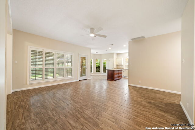 Image 9 of 27 For 2118 Mollys Way