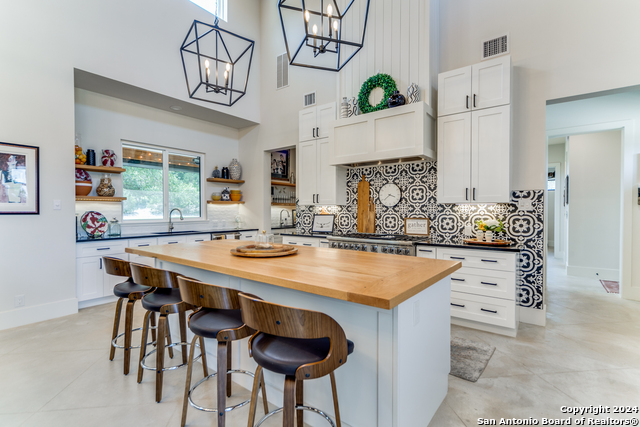 Image 15 of 49 For 130 Saga St  