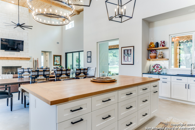 Image 17 of 49 For 130 Saga St  