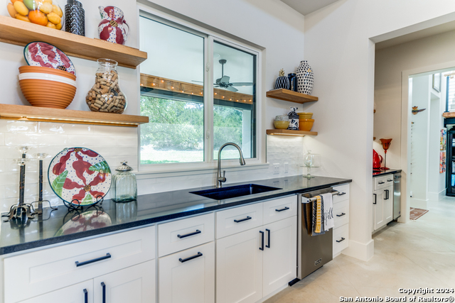 Image 18 of 49 For 130 Saga St  