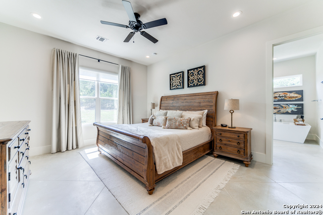 Image 22 of 49 For 130 Saga St  