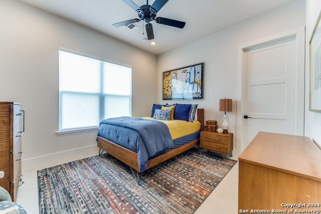 Image 29 of 49 For 130 Saga St  