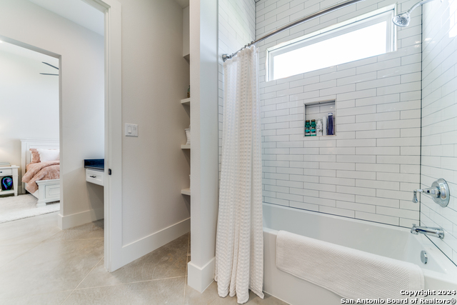 Image 31 of 49 For 130 Saga St  