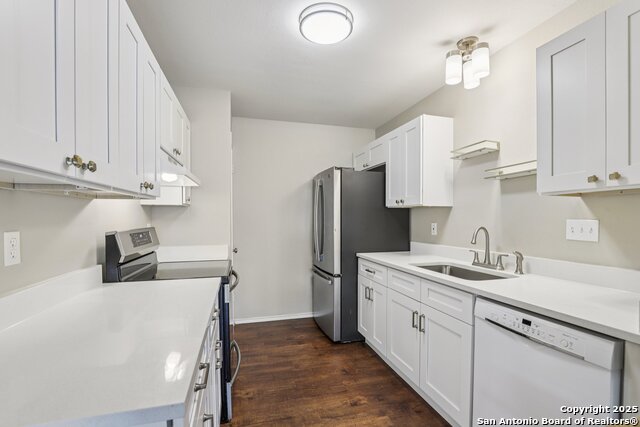 Image 10 of 33 For 12018 Stoney Dr