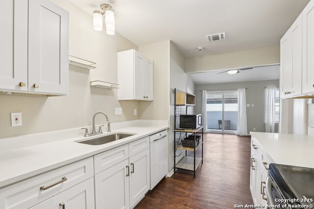 Image 11 of 33 For 12018 Stoney Dr