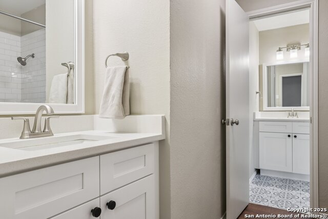 Image 13 of 33 For 12018 Stoney Dr