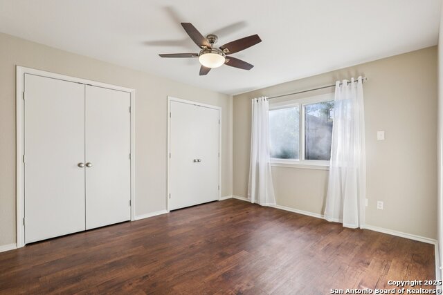 Image 18 of 33 For 12018 Stoney Dr