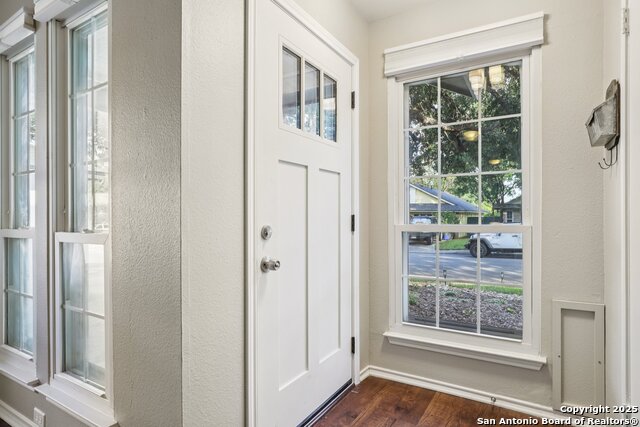 Image 4 of 33 For 12018 Stoney Dr