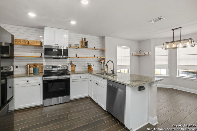 Image 12 of 39 For 1616 Continental Dr W