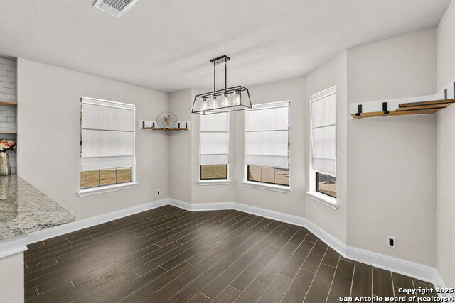 Image 14 of 39 For 1616 Continental Dr W