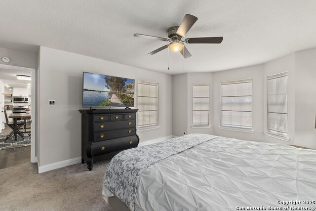 Image 16 of 39 For 1616 Continental Dr W