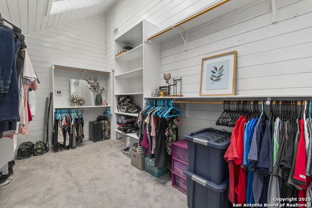 Image 22 of 39 For 1616 Continental Dr W