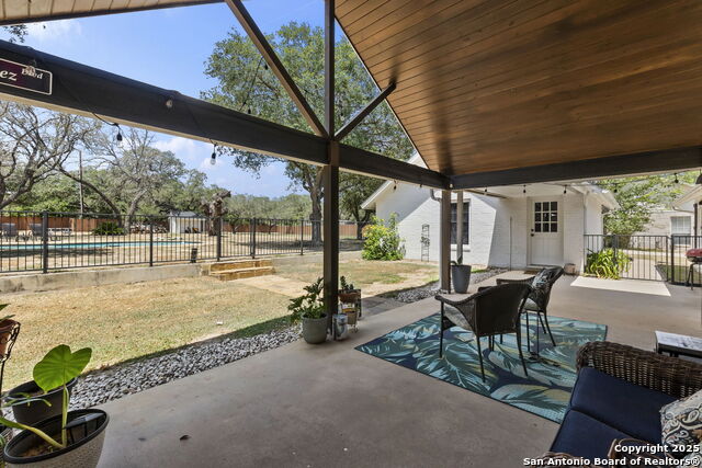 Image 30 of 39 For 1616 Continental Dr W
