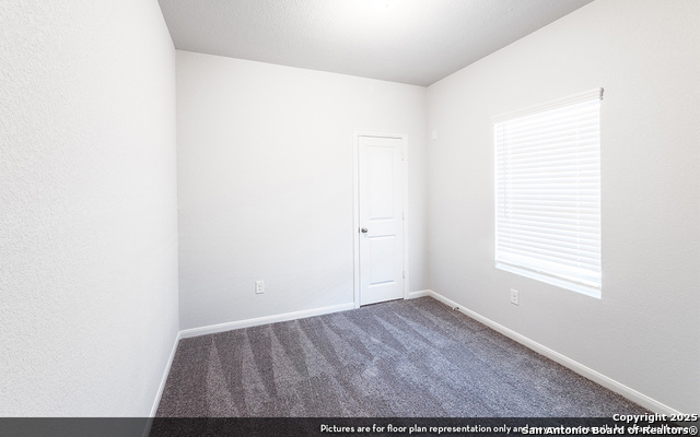 Image 7 of 9 For 10714 Willow Dale