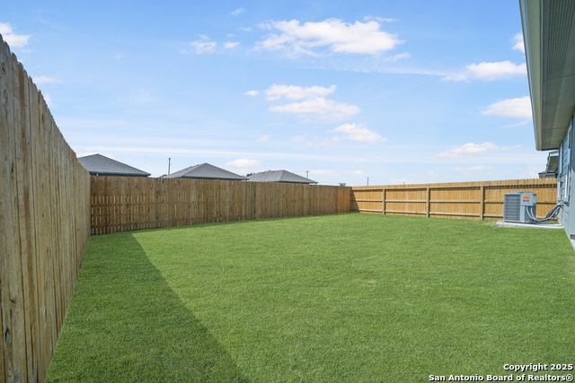 Listing photo id 26 for 465 Payton