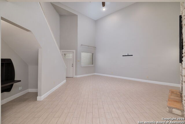 Image 4 of 25 For 8408 Echo Creek