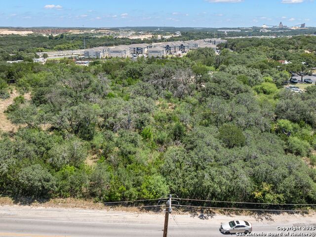 Listing photo id 8 for 17190 Classen