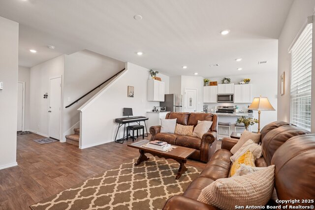 Image 8 of 57 For 1242 Yellow Warbler Run