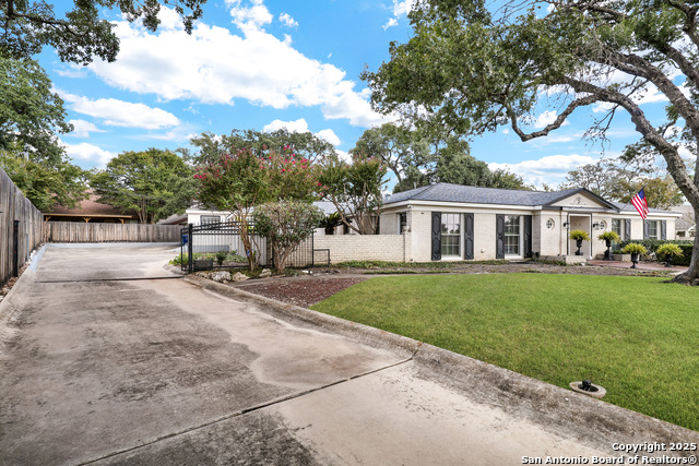 Listing photo id 2 for 510 Prinz  