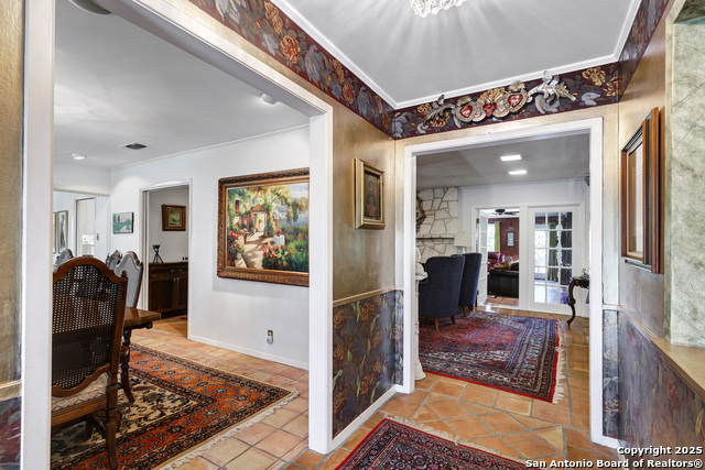 Listing photo id 5 for 510 Prinz  
