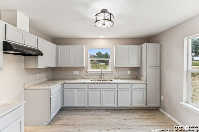 Image 11 of 33 For 112 Spring Valley
