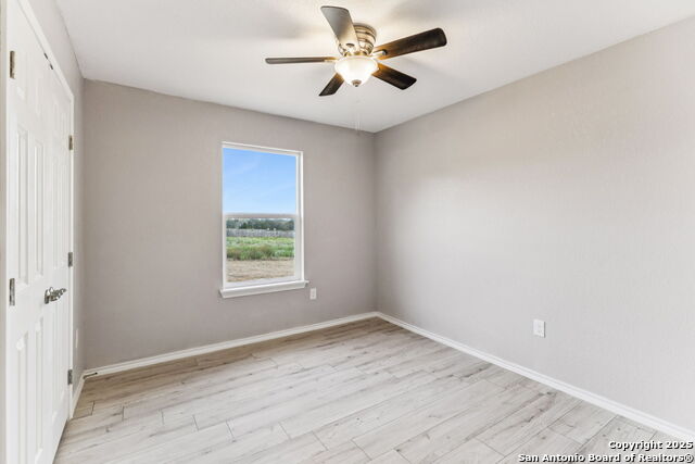 Image 14 of 33 For 112 Spring Valley