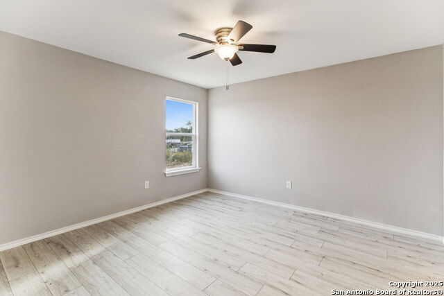 Image 19 of 33 For 112 Spring Valley