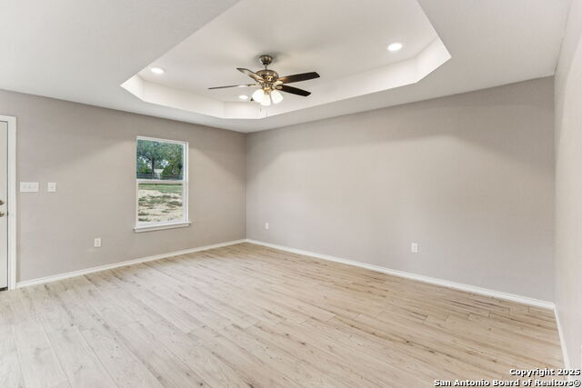Image 8 of 33 For 112 Spring Valley