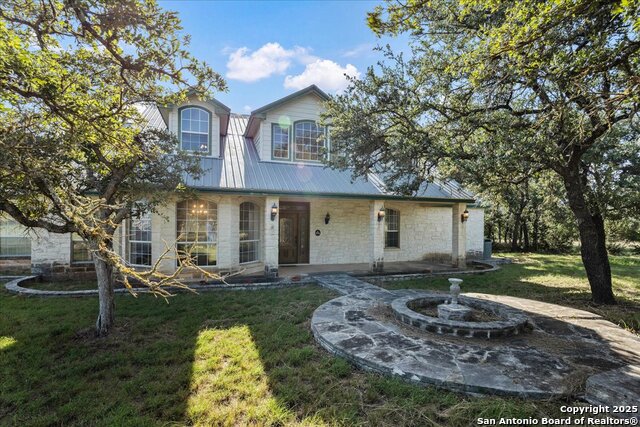 Listing photo id 0 for 1651 Old Red Ranch