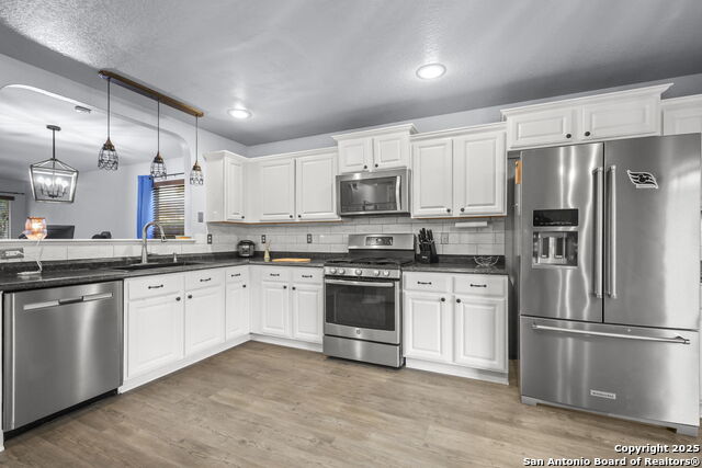 Image 17 of 47 For 243 Cardinal Song