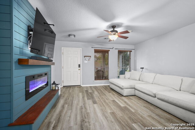 Image 18 of 47 For 243 Cardinal Song