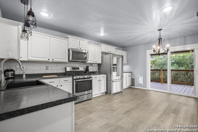 Image 7 of 47 For 243 Cardinal Song