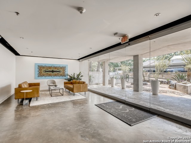 Image 11 of 27 For 1115 Alamo St S 2402