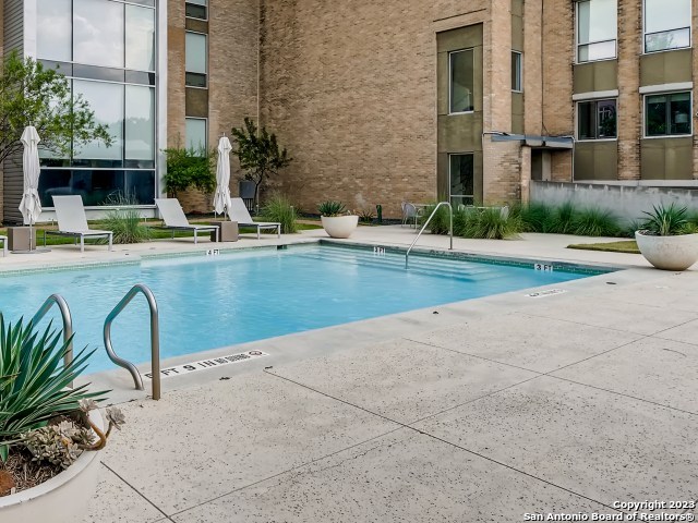 Image 15 of 27 For 1115 Alamo St S 2402