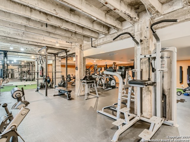 Image 16 of 27 For 1115 Alamo St S 2402