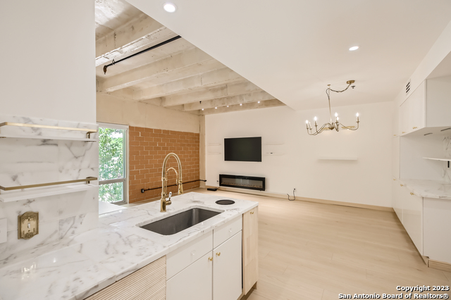 Image 24 of 27 For 1115 Alamo St S 2402