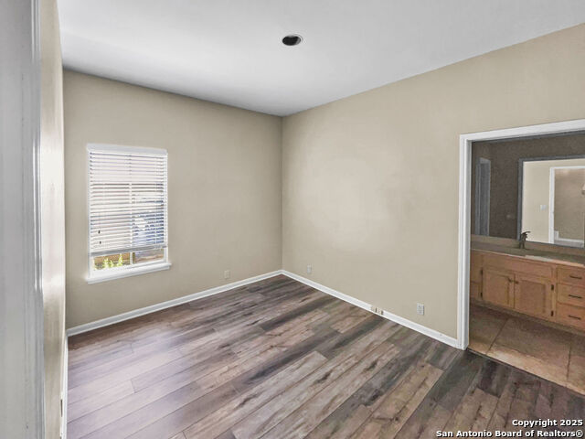 Image 4 of 11 For 210 Circle St  6