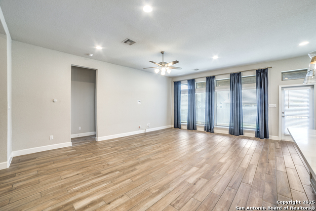 Image 10 of 41 For 2131 Thayer Cove