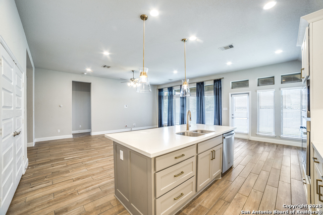 Image 11 of 41 For 2131 Thayer Cove