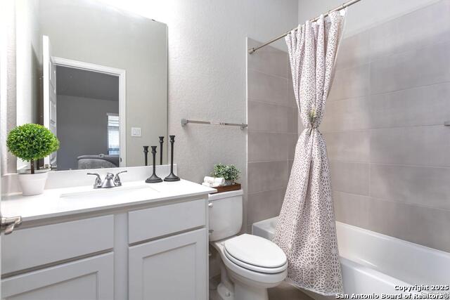 Image 31 of 41 For 2131 Thayer Cove