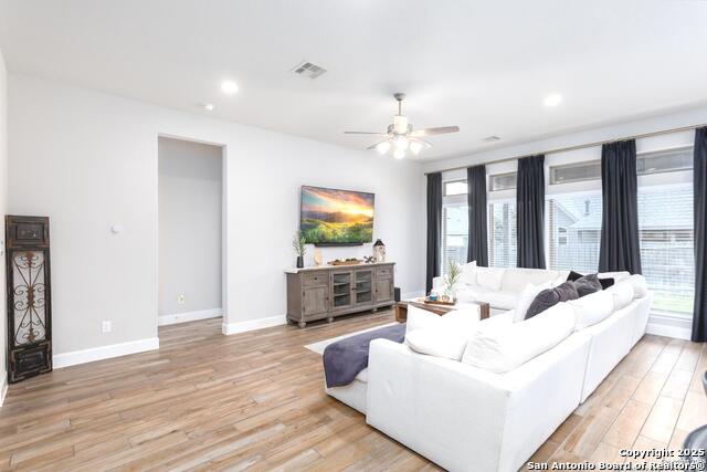 Image 9 of 41 For 2131 Thayer Cove