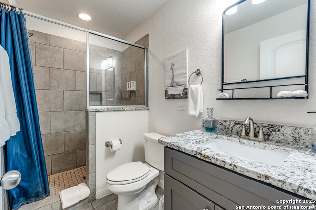 Image 16 of 26 For 811 Potomac  