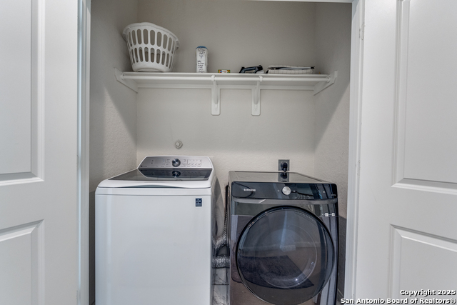 Image 20 of 26 For 811 Potomac  