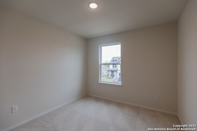 Image 22 of 40 For 817 Beacon Heights